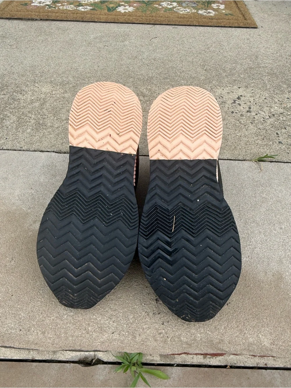 Sorel Olive Green and Black Quilted Slip-On Winter Sneakers with Pink Accent